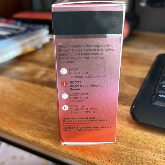 Neutragena bright boost serum nwb - Picture 4 of 4